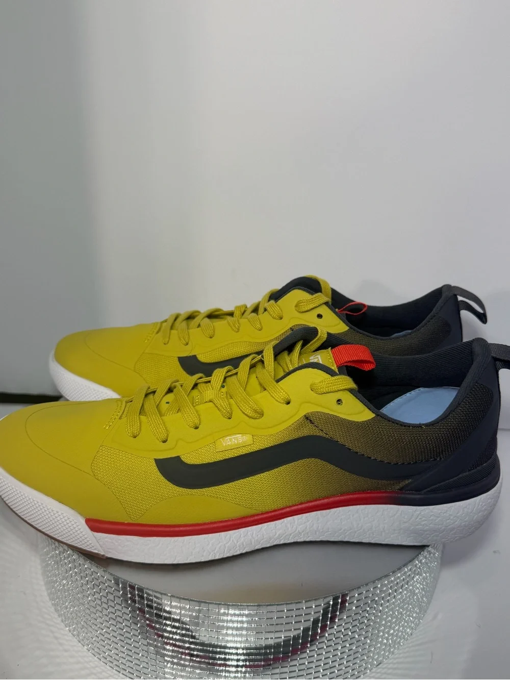 Vans men’s Yellow and Red Low-Top Skate Shoes size 12 new w /out box